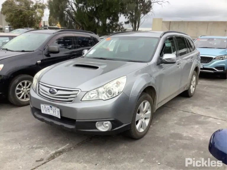 SUBARU OUTBACK BR 2010 silver - Left Front Door - AU-219-SU-15LP-D-A