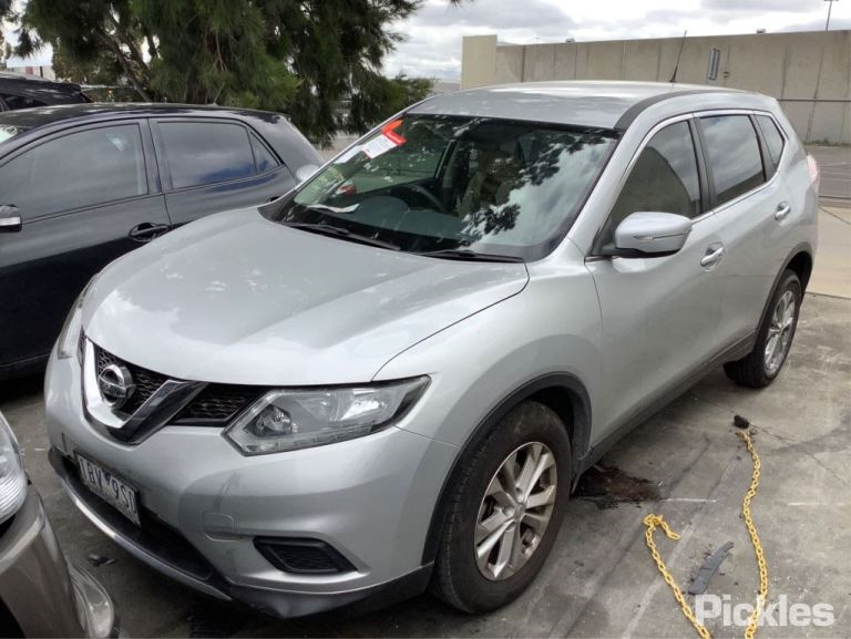 NISSAN X-TRAIL T32` 2015 silver - Right Rear Door - AU-219-NI-24LP-D-D