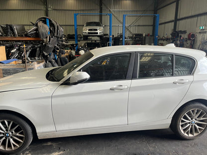 BMW 1 (F20) 118 i 2015 white - Bonnet - AU-219-BM-1-C-D