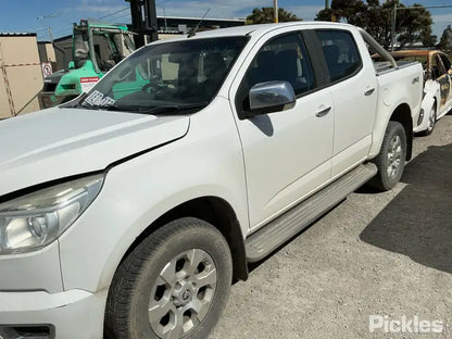 HOLDEN COLORADO Ute (RG) 2.8 TD 4x4 (U142MK, U148DK, U148FK, U148MK) 2015 white - Sun Visor - AU-219-HL-70-I-W