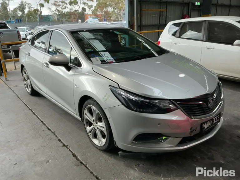 Wrecking/Dismantling Holden Astra BL LTZ silver 1.4L PETROL TURBO FWD AUTO