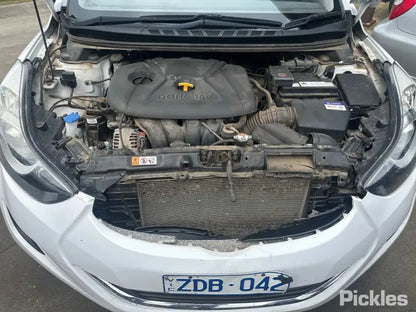 Wrecking/Dismantling Hyundai elantra MD 2012 Sedan white 1.8L petrol manual - ACW258