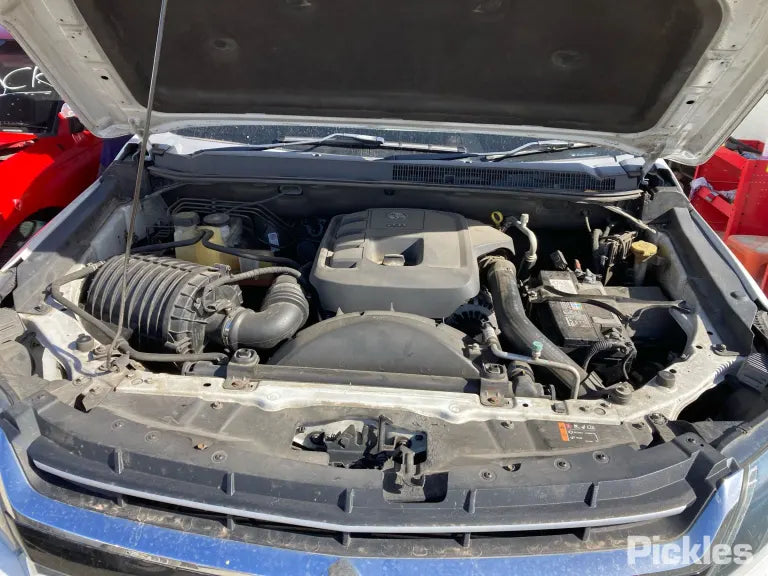 Wrecking/Dismantling Holden Colorado RG 2017 dual cab Ute 2.8L Diesel 4WD Auto white