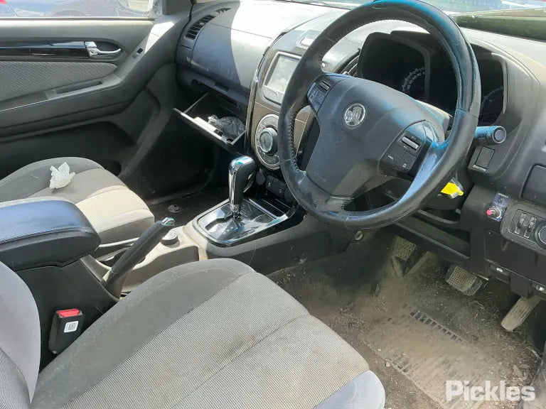 Wrecking/Dismantling Holden Colorado RG LTZ 2015 dual cab Ute 2.8L Diesel 4WD Auto white - ACW266